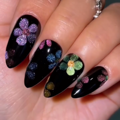 flower-power-press-on-nails-show