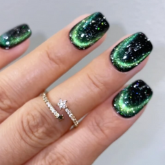 reverse-french-press-on-nails-green